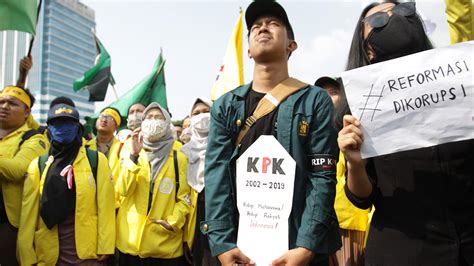 Aksi Demo Mahasiswa: Suara Perubahan dan Tuntutan Keadilan